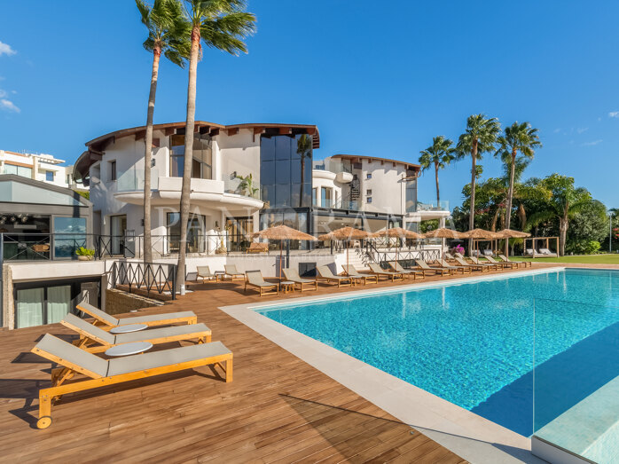 Luxe indrukwekkende resort-villa in Los Flamingos
