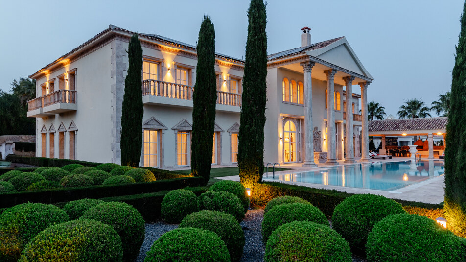 Iimpressive estate with sea and mountain views in Sierra Blanca, Golden Mile