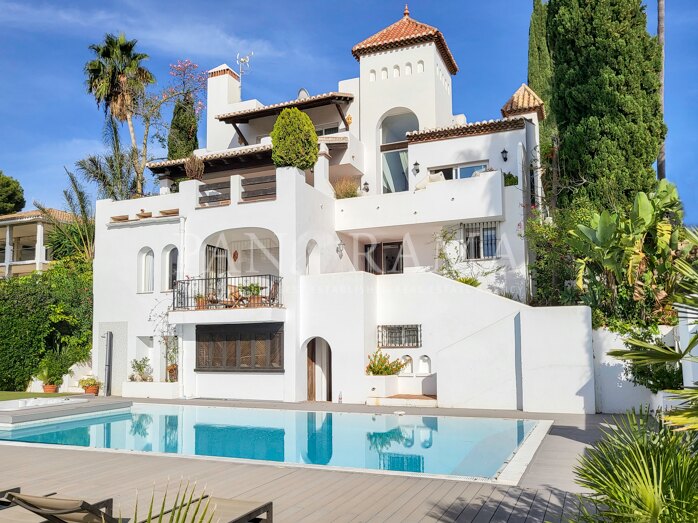 Mooi familiehuis met uitzicht in Aloha, Nueva Andalucía