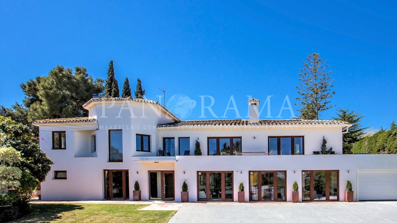 Prachtige moderne villa aan het strand in Linda Vista Baja