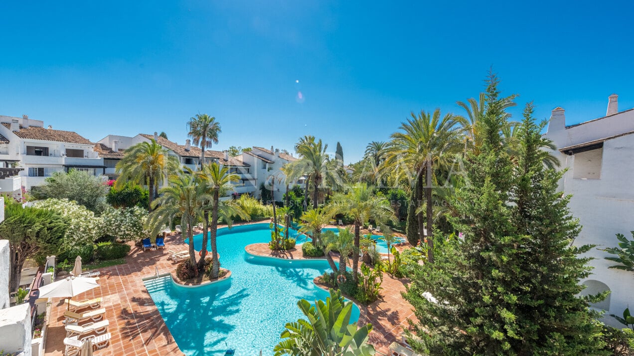 Appartement spectaculaire situé en bord de mer de la Golden Mile à côté de Puente Romano