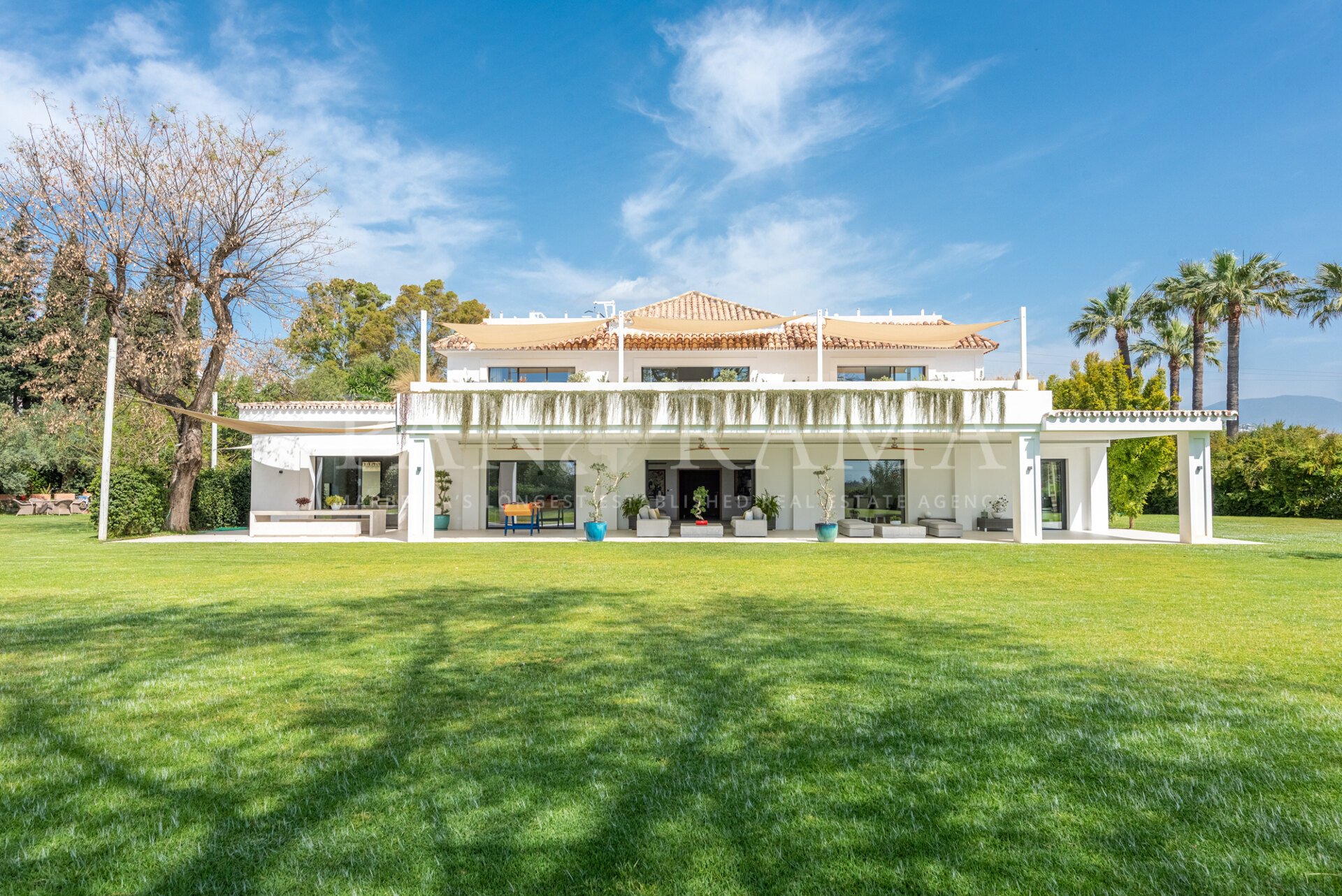 La villa de tus sueños, ideal para reuniones familiares en Benahavís