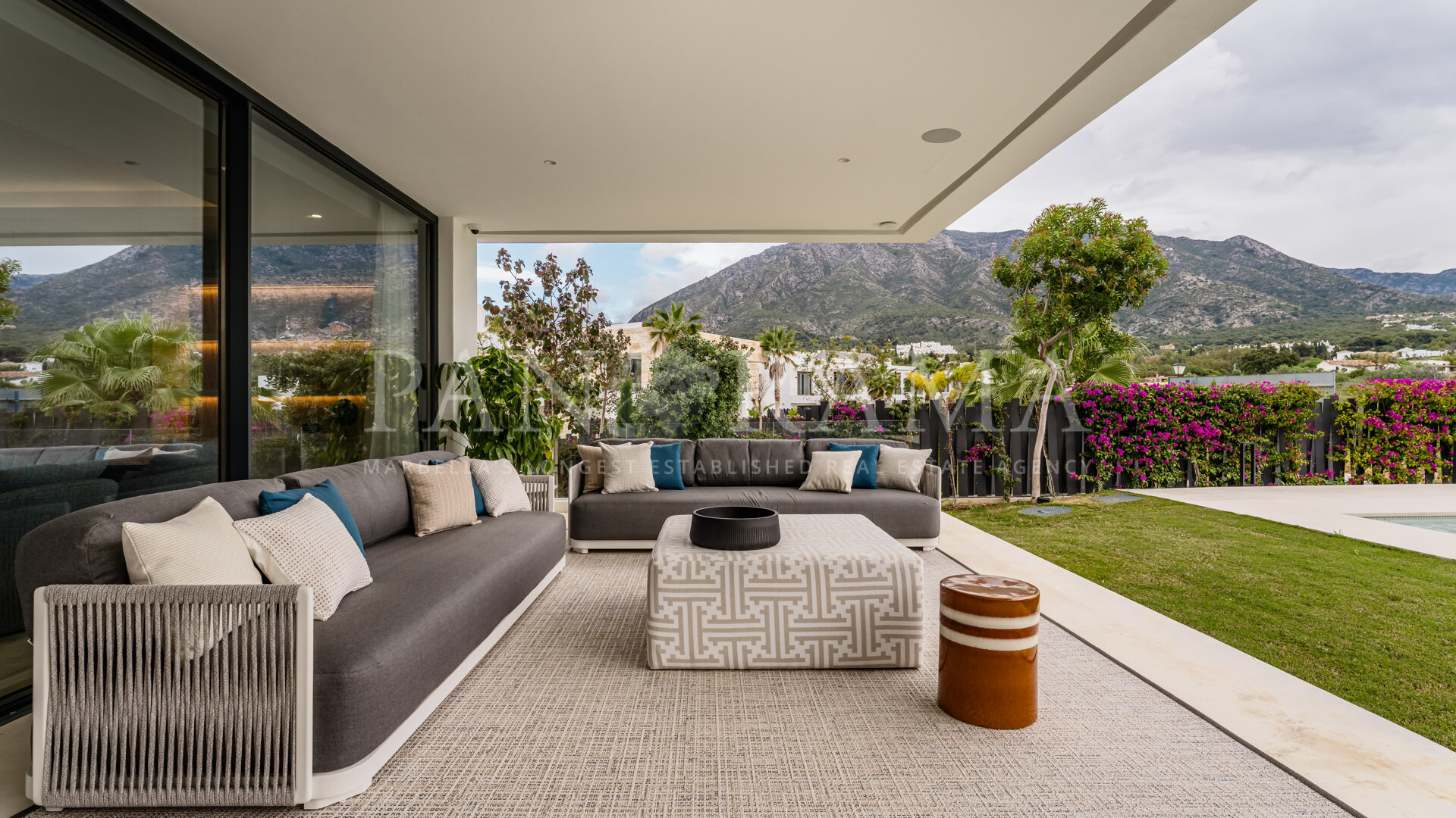 Nueva villa en Lomas del Virrey en una comunidad cerrada en la Milla de Oro de Marbella