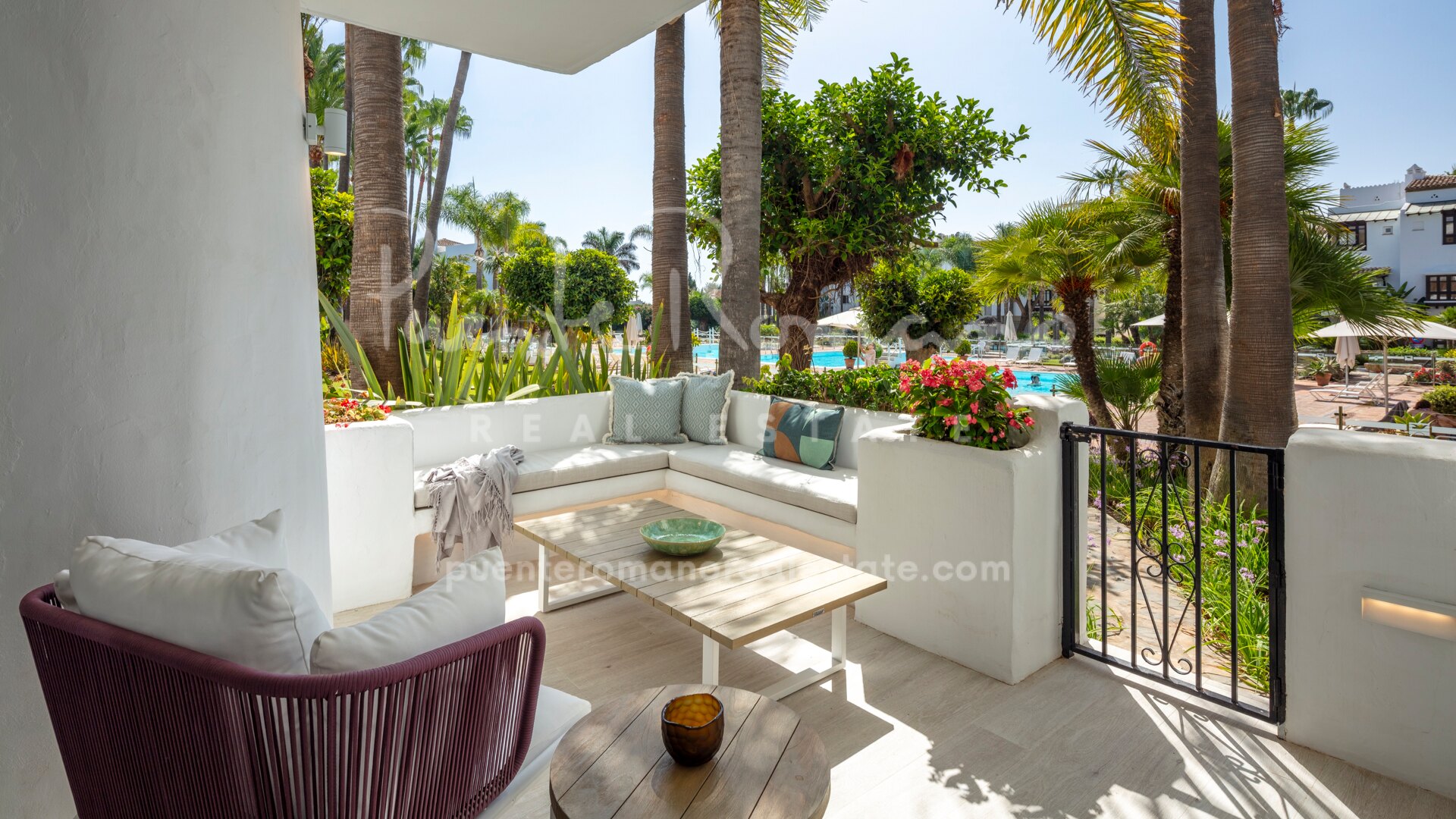 Magnificent ground floor apartment in Marina Puente Romano