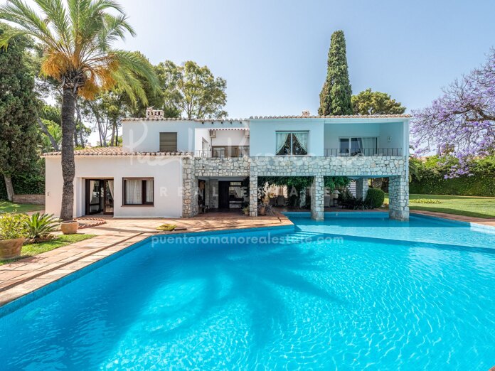 Charming Andalusian Villa Near the Beach in La Reserva de los Monteros