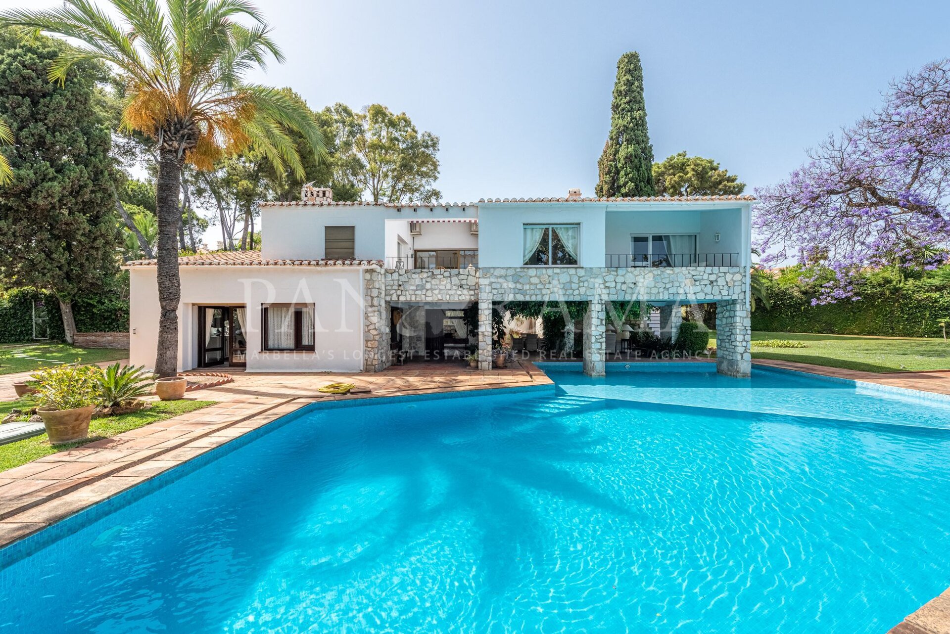 Preciosa villa en La Reserva de los Monteros en Marbella Este