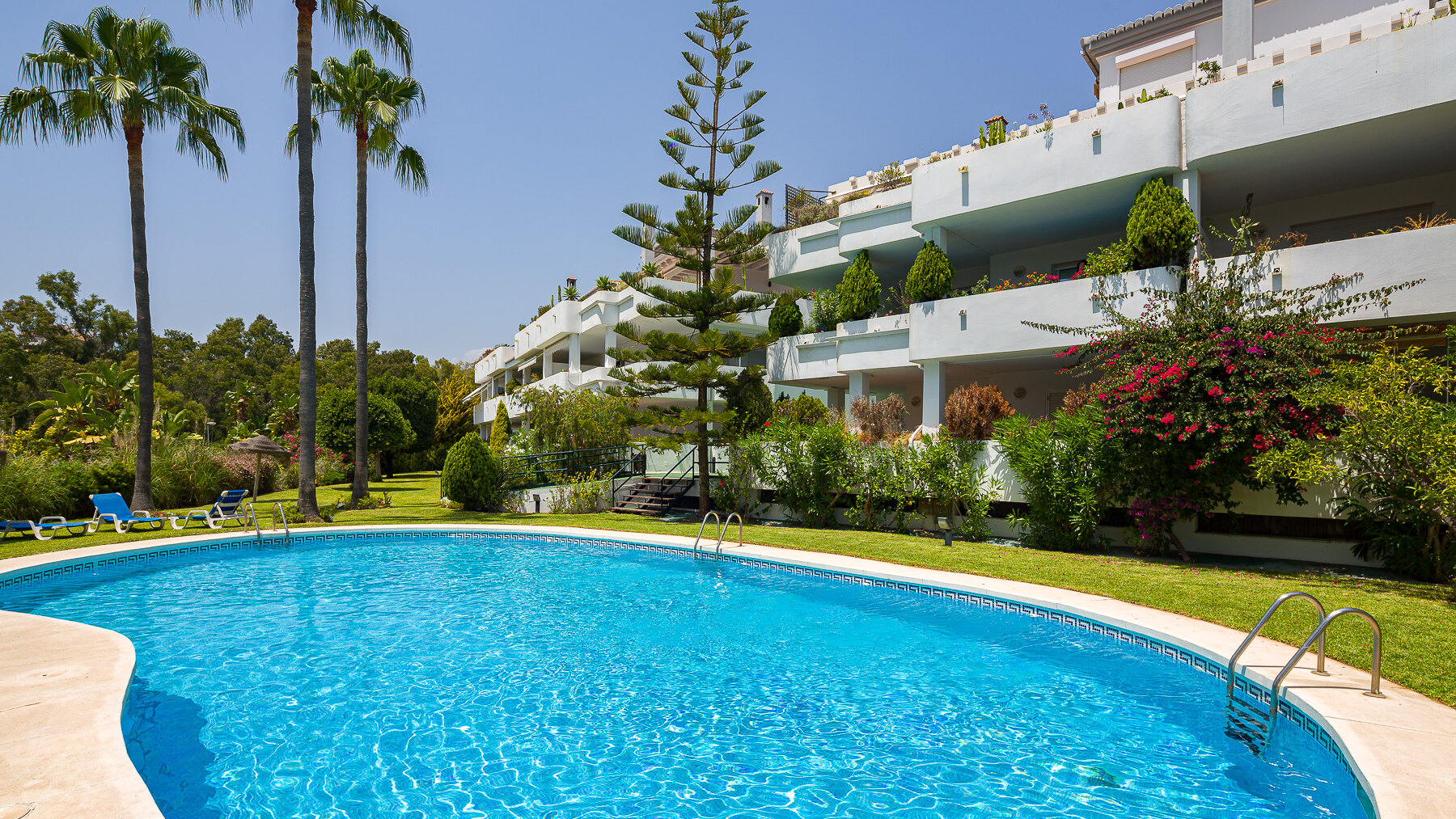 Apartamento en planta baja elevada a pasos de la playa y del Puente Romano