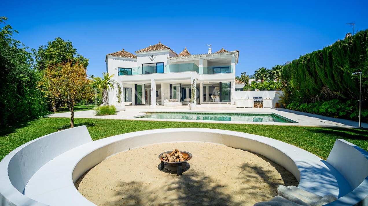 Fabulosa villa familiar en una prestigiosa urbanización de Nueva Andalucía