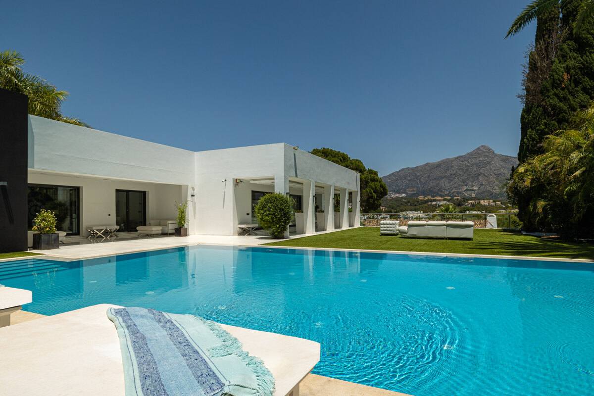 Villa en Las Brisas, Nueva Andalucia PANR-15069