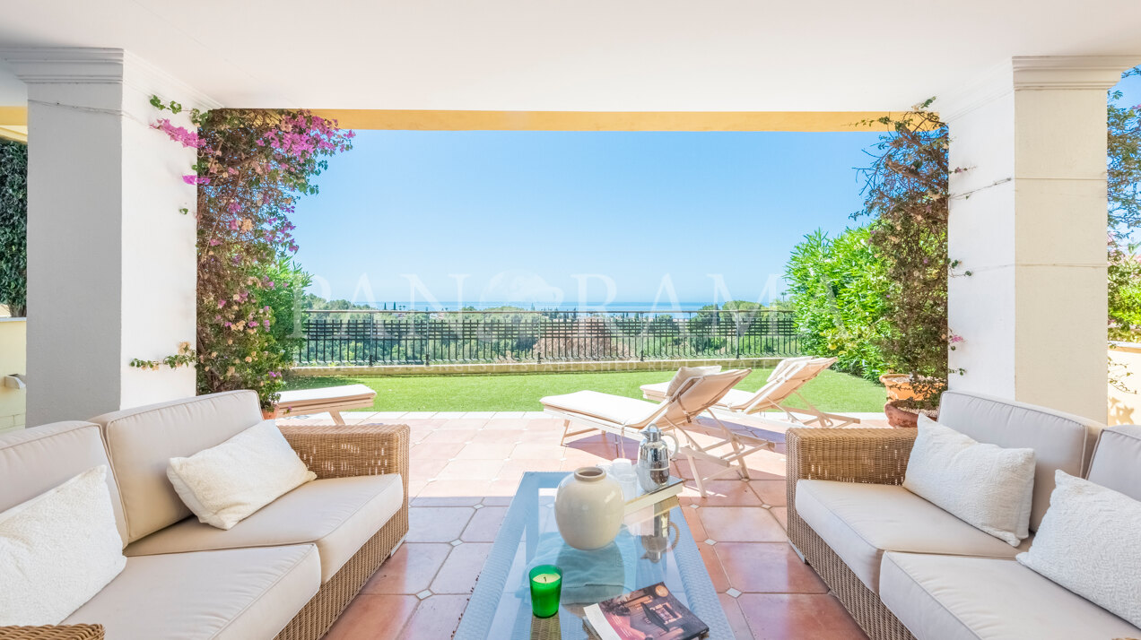 Appartement au rez-de-chaussée avec vue panoramique sur la mer à Condado de Sierra Blanca