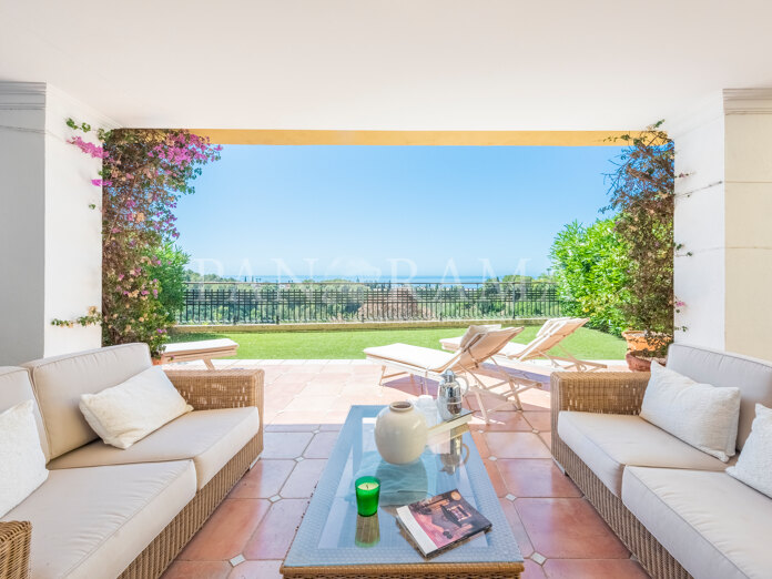 Erdgeschosswohnung mit Panoramablick auf das Meer in Condado de Sierra Blanca