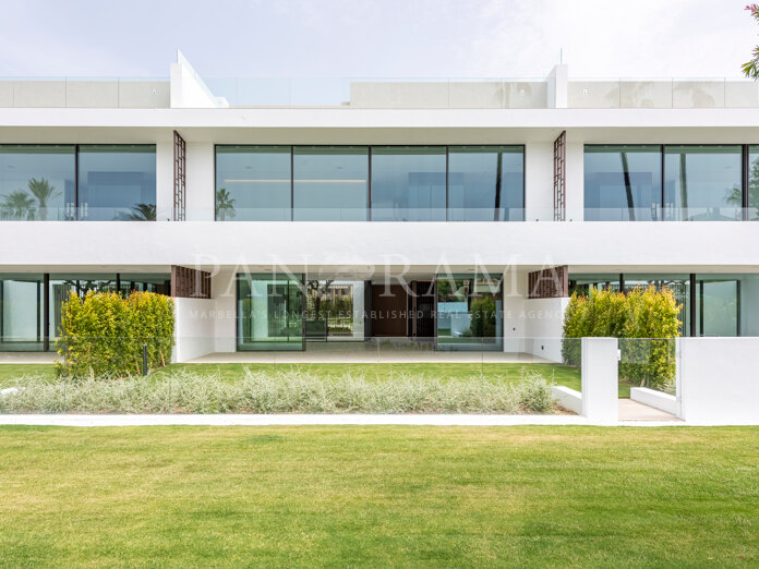 Exclusive high-end attached Villa in Atalaya de Río Verde, Vilas 6.