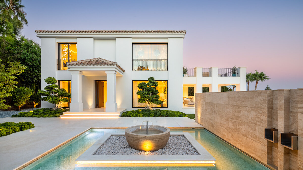 Exclusiva villa de lujo con vistas panorámicas al mar en Sierra Blanca en la Milla de Oro de Marbella