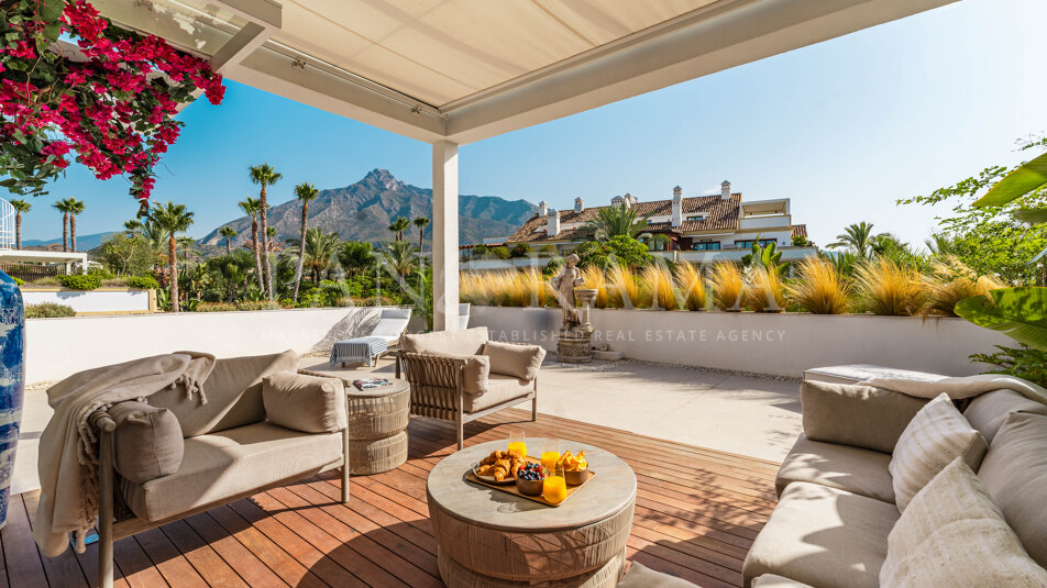 Wunderschöne Duplex-Penthouse in der exklusiven Gemeinschaft Lomas del Rey