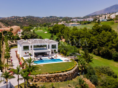 Villa impressionnante avec vue sur le golf et panoramique à Los Almendros