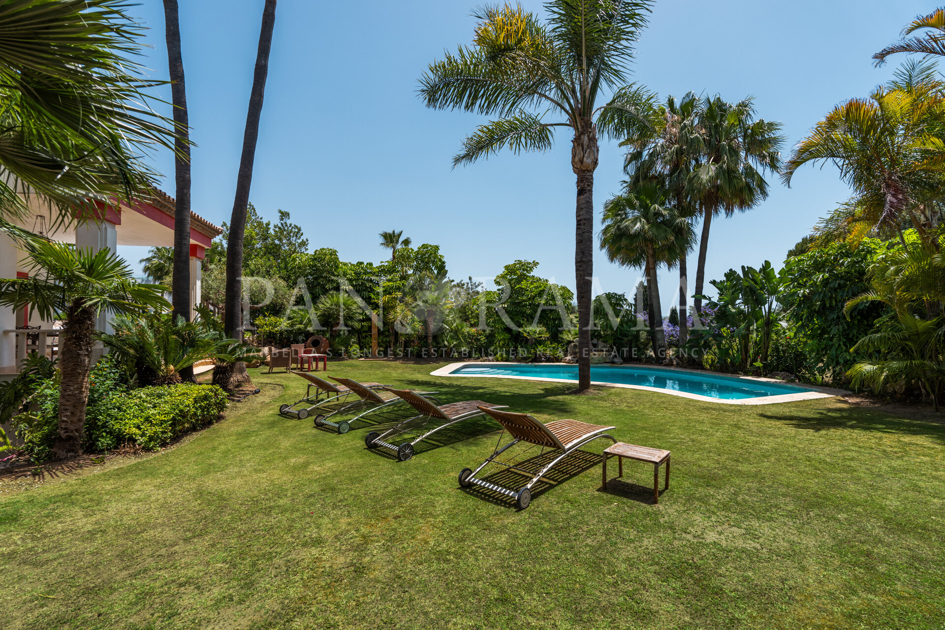 Beeindruckende Villa mit 5 Schlafzimmern in Altos de Puente Romano