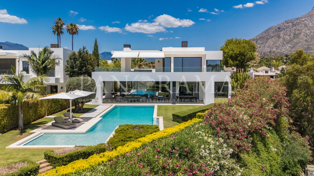 Prächtige Villa in der privilegierten Gemeinde Las Lomas de Marbella Club