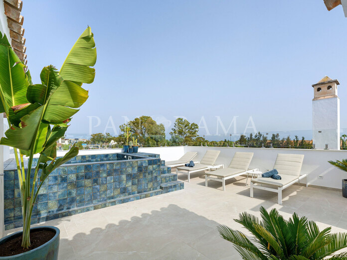 Penthouse impeccable avec un solarium époustouflant et une piscine privée à Mirador del Rodeo