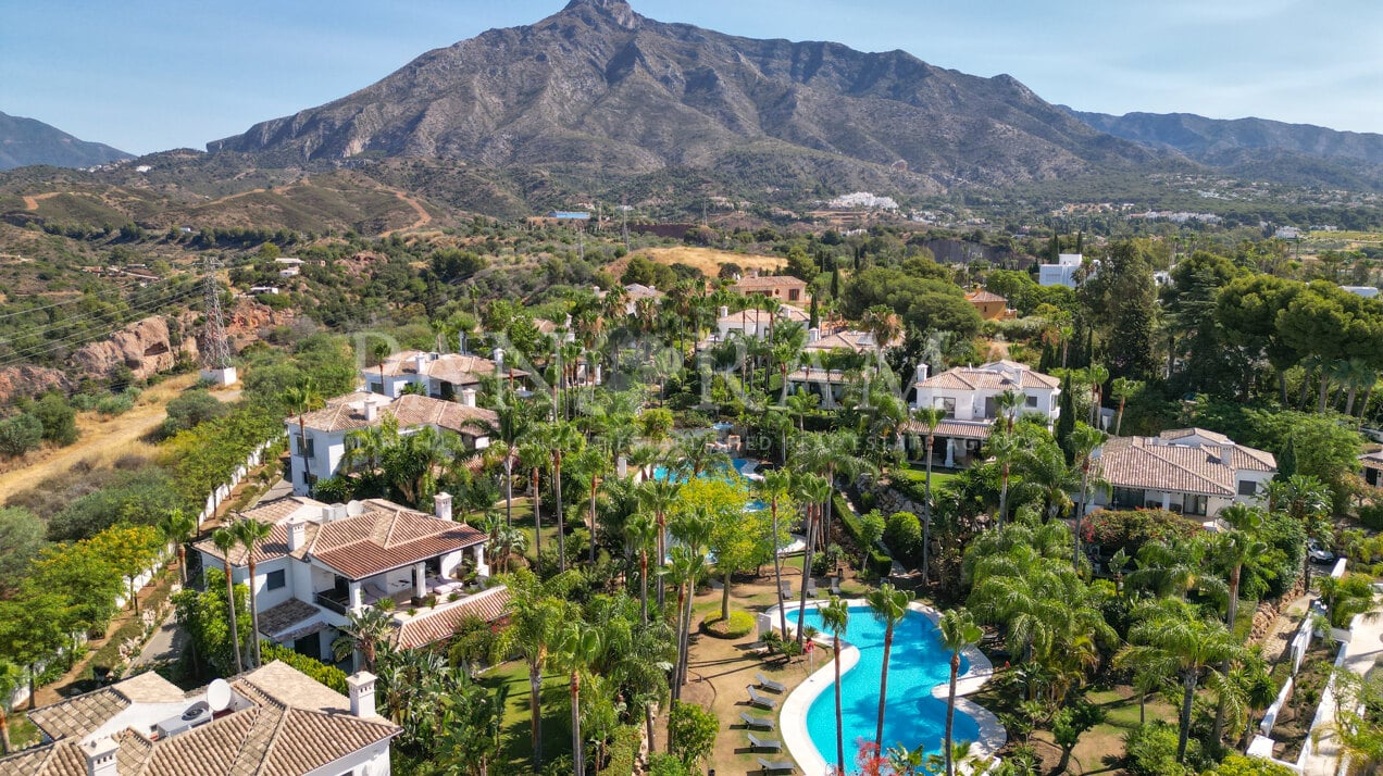 Villa en Lomas de Magna Marbella en la prestigiosa zona de la Milla de Oro