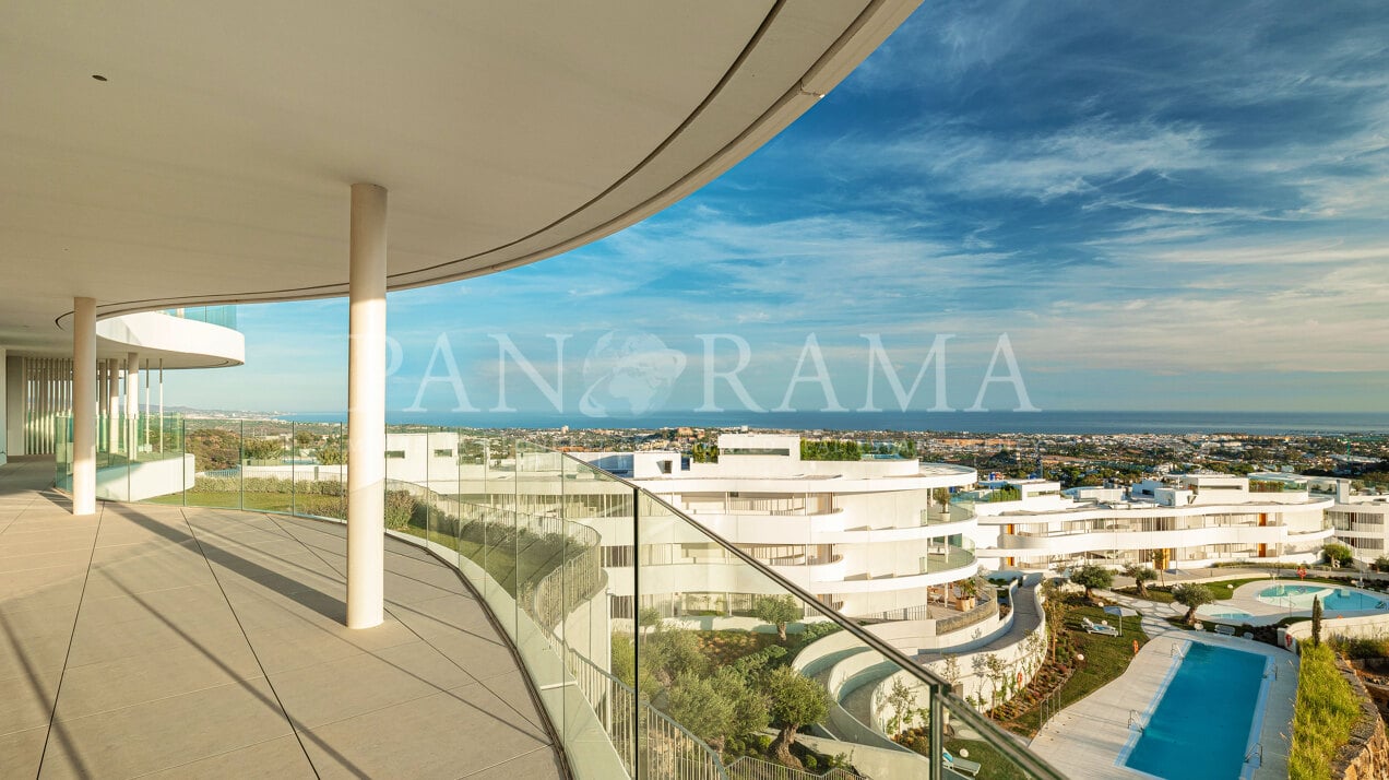 Brandneues Apartment mit spektakulärem Panoramablick auf das Meer in Benahavís