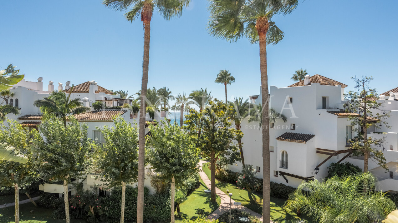 Penthouse en bord de mer impeccable à Alcazaba Beach, Estepona