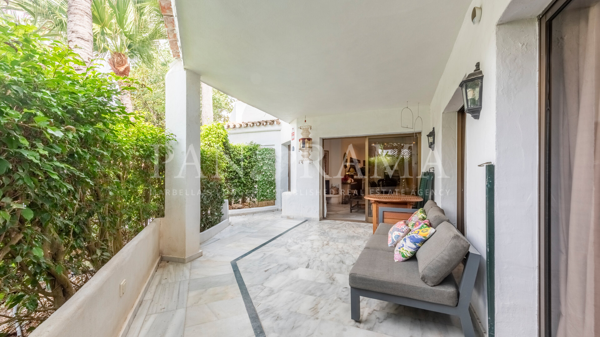 Erdgeschosswohnung zur Langzeitmiete in Golden Beach, Marbella Ost