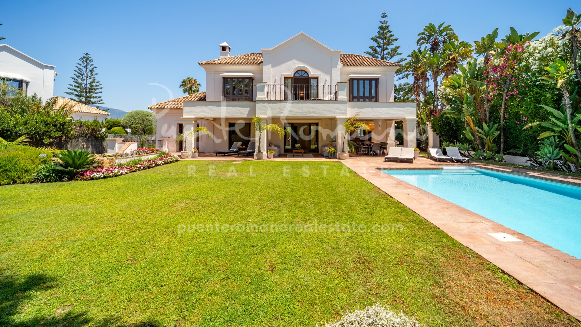 Villa Vanilla, una magnífica villa junto al mar en Casasola