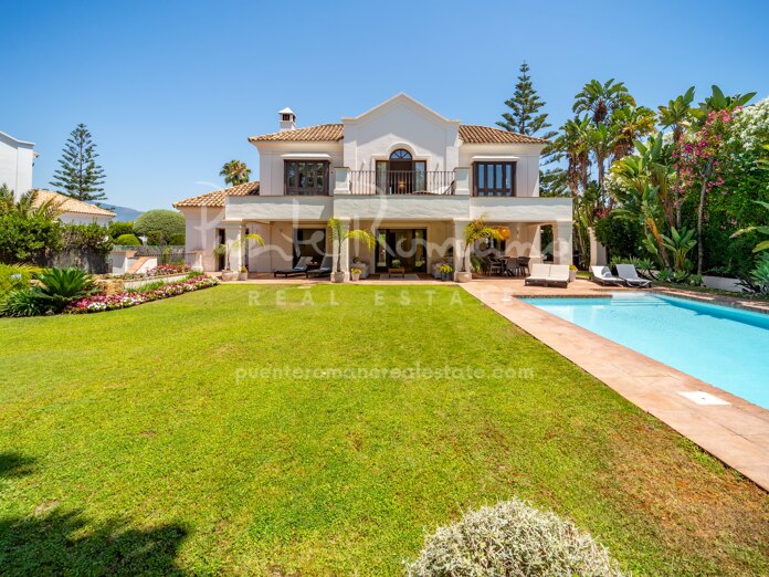 Villa Vanilla, una magnífica villa junto al mar en Casasola