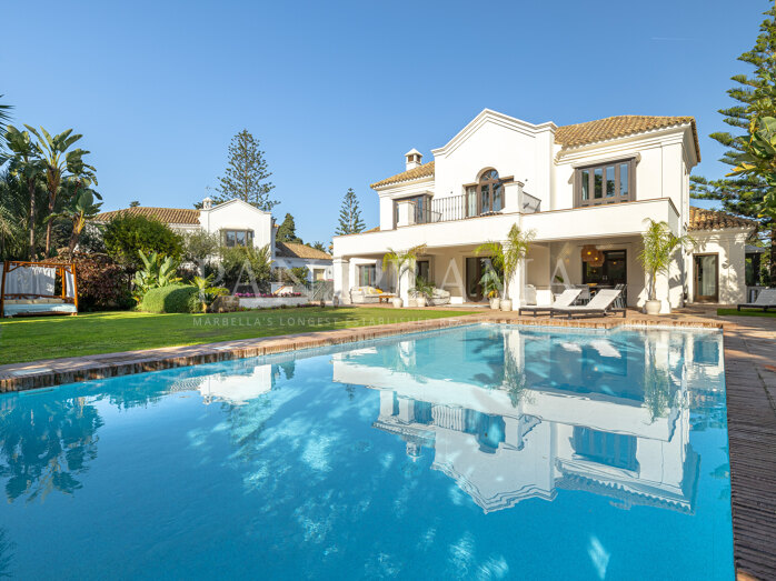 Villa Vanilla, una magnífica villa junto al mar en Casasola
