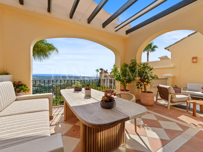 Penthouse met panoramisch uitzicht op de Middellandse Zee in La Quinta