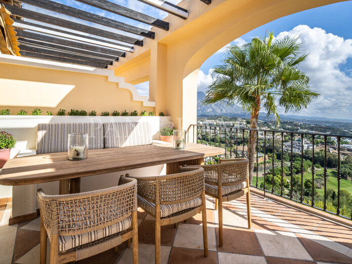 Penthouse with panoramic views of the Mediterranean Sea in La Quinta