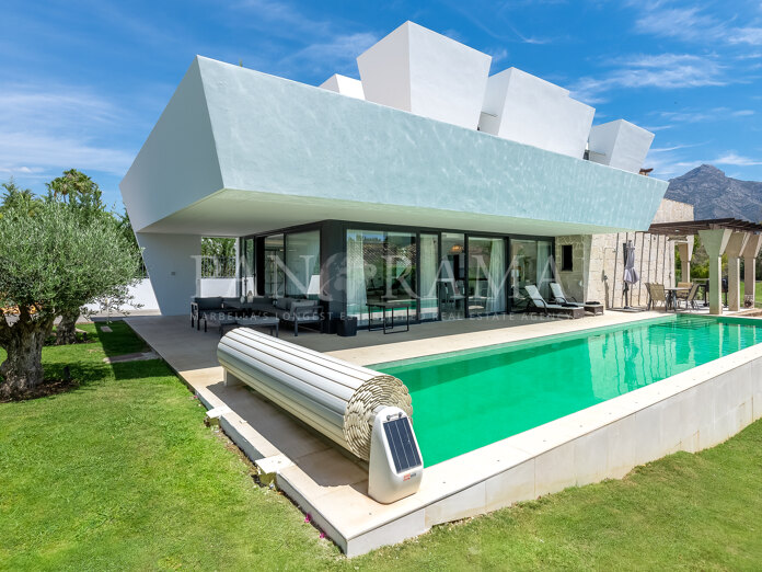 Modern architecture villa in the prestigious area of ​​La Cerquilla