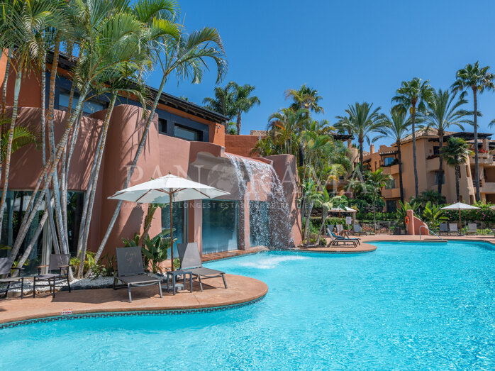 Luxurious apartment in the exclusive gated community of Mansion Club