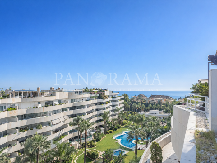 Atemberaubendes Duplex-Penthouse mit herrlichem Meerblick neben Puerto Banús
