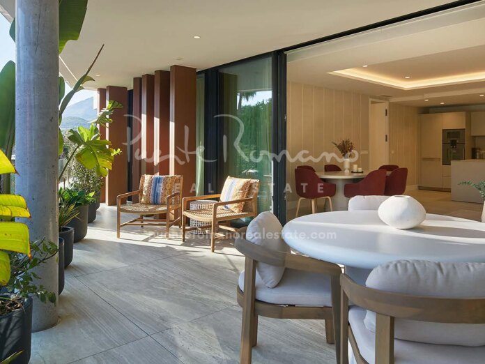 Brand-new beachfront residential complex with direct access to the beach in Estepona