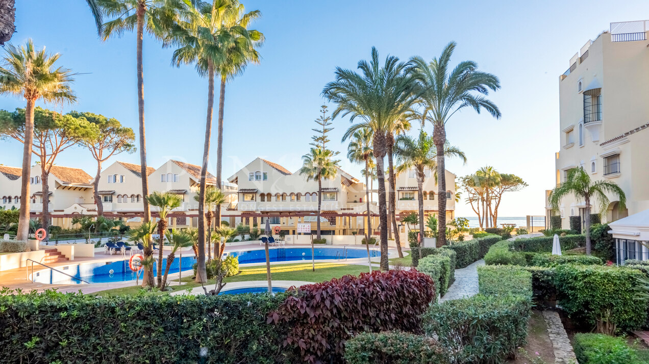 Appartement spacieux à quelques pas de la plage dans White Pearl Beach à Elviria