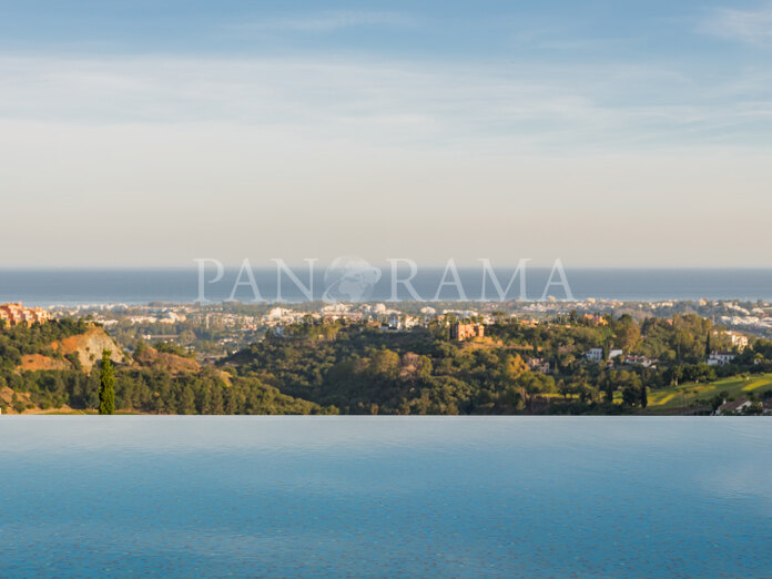Moderne luxe villa met panoramisch uitzicht op zee in La Reserva del Alcuzcuz