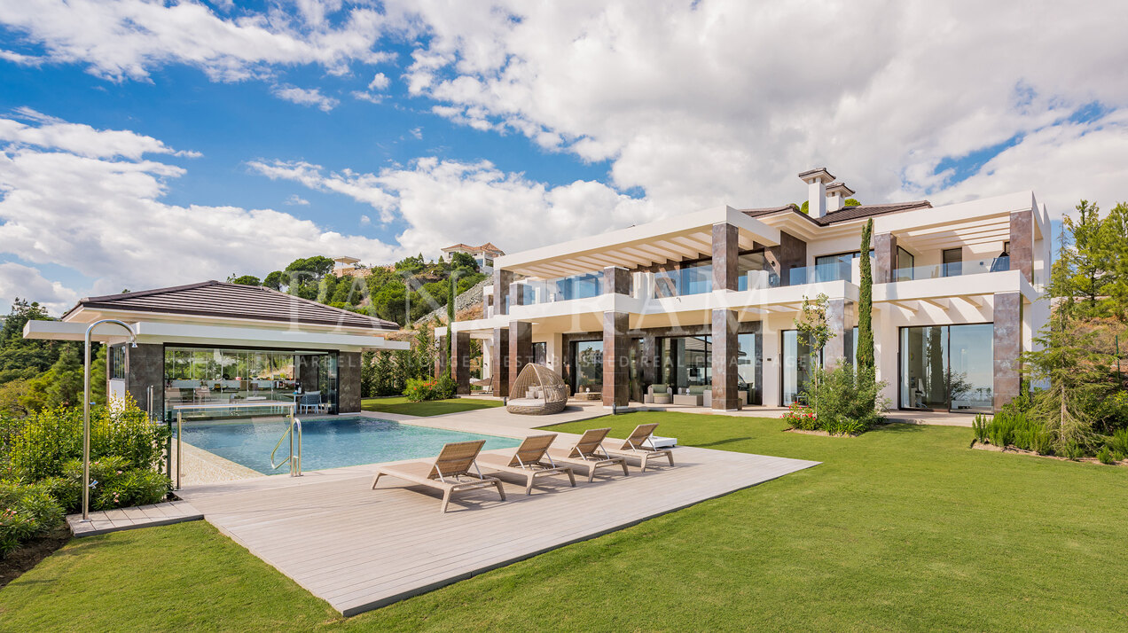 Villa de luxe contemporaine avec vue panoramique sur la mer à La Reserva del Alcuzcuz