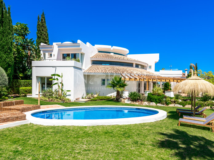 Villa impressionnante à Los Flamingos avec vue sur la mer et le golf