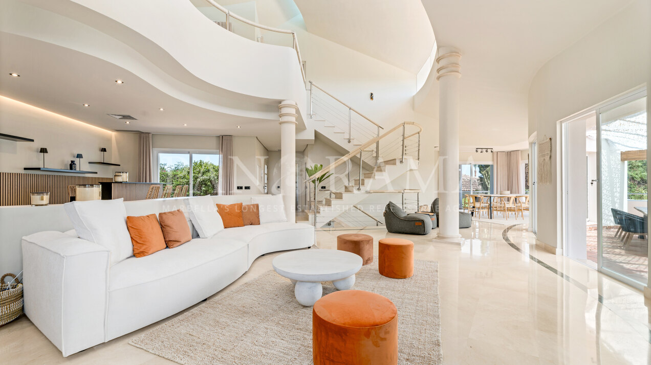 Indrukwekkende villa in Los Flamingos met uitzicht op zee en golf