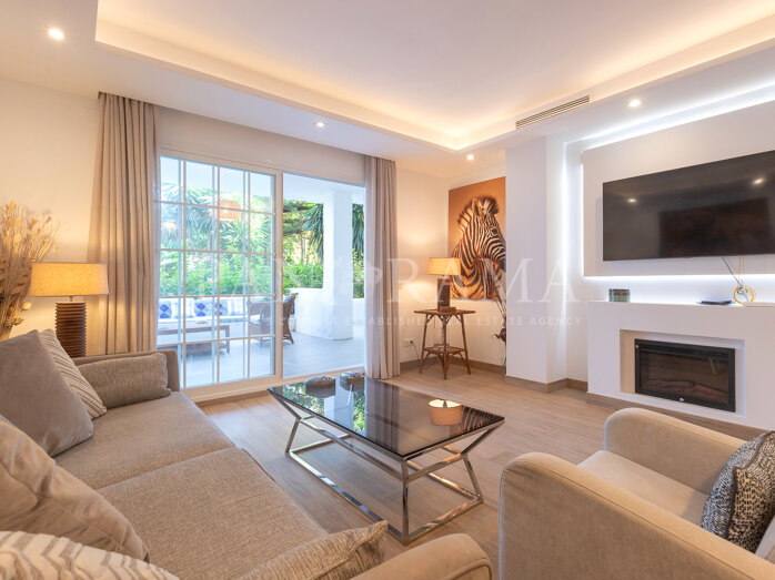 Appartement en rez-de-chaussée en bord de mer dans la prestigieuse communauté de Puente Romano Phase II
