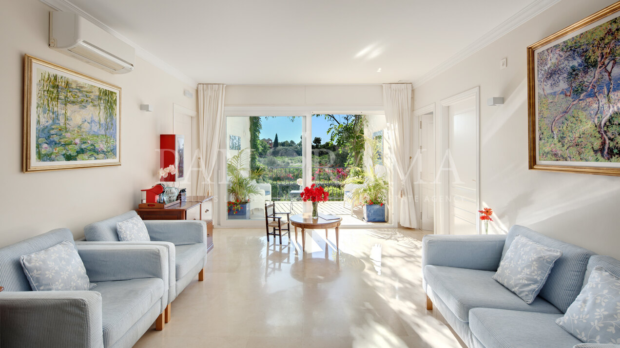 Exclusivo edificio independiente con aparcamiento privado ideal para despachos prefesionales, oficinas, etc. en Nueva Andalucía