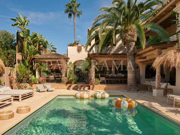 Villa Las Tortugas, una excepcional villa junto a la playa en Los Monteros, Marbella este