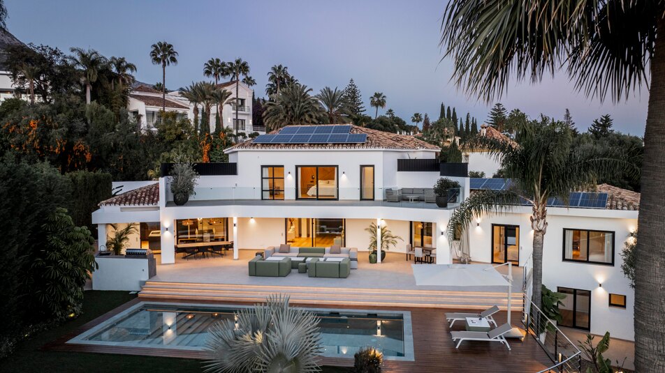 Villa dans un emplacement privilégié à Nagüeles avec vue sur la mer