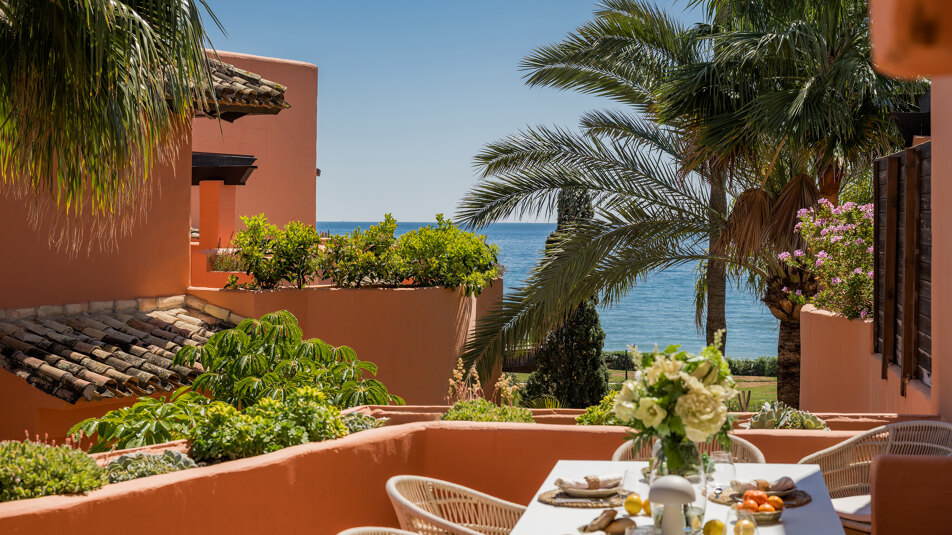 Luxury duplex penthouse in La Morera, a beachfront complex in Los Monteros