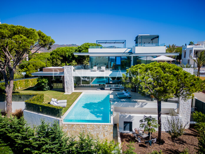 Spectacular contemporary beachside villa in Marbesa, one of the most desirable areas of Marbella East