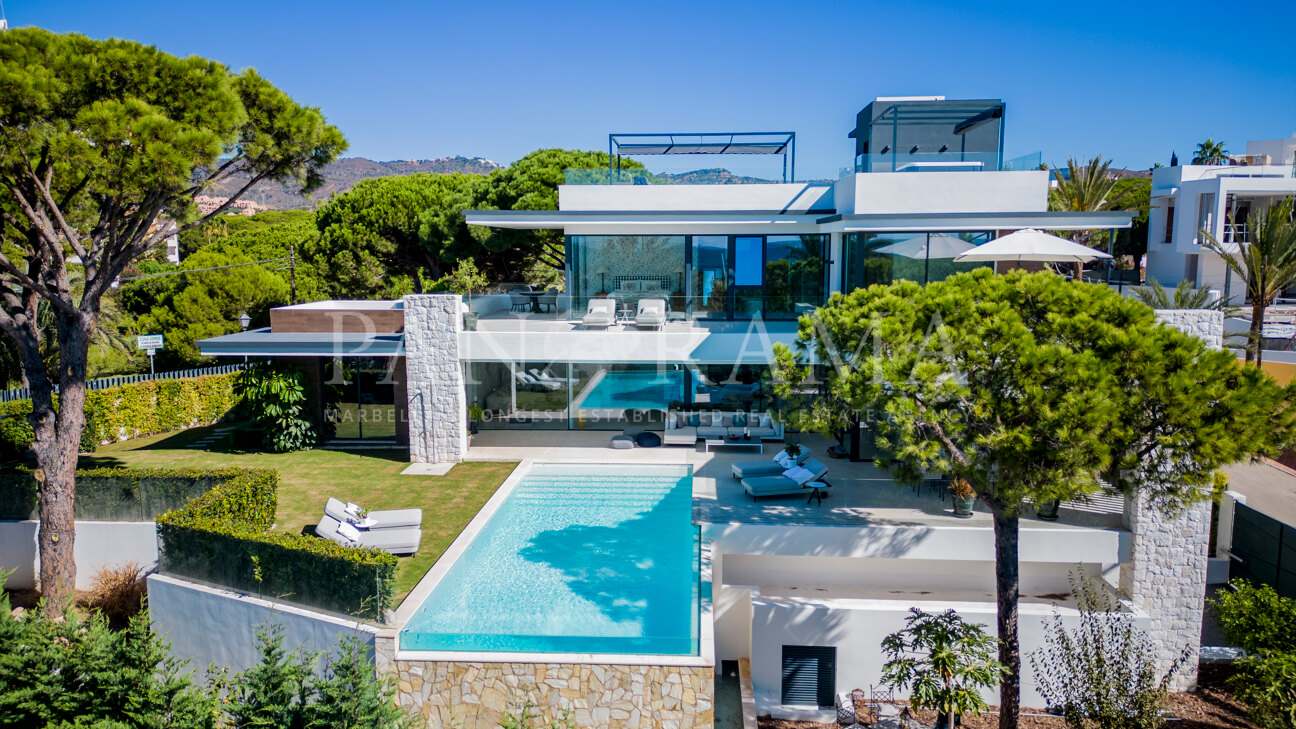 Spectacular contemporary beachside villa in Marbesa, one of the most desirable areas of Marbella East