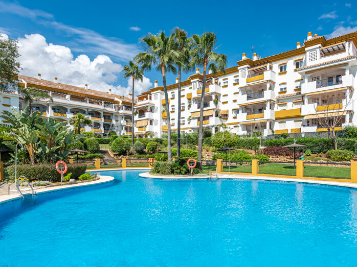 Duplex-Penthouse in Pinos de Nagüeles, nur 400 Meter vom Strand entfernt