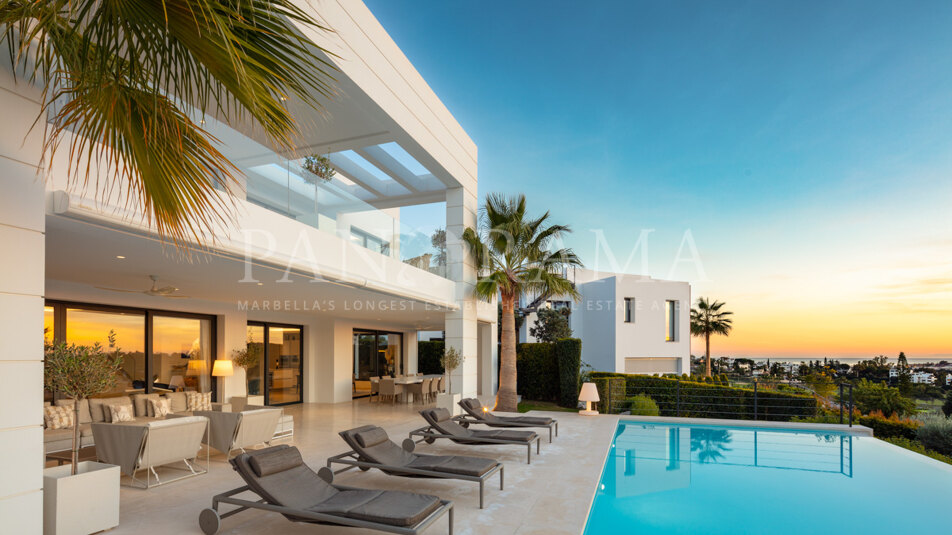 Modern luxury villa in Los Olivos within the Golf Valley of Nueva Andalucia