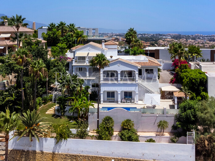 Villa mit atemberaubendem Meerblick in El Paraíso in La Alquería